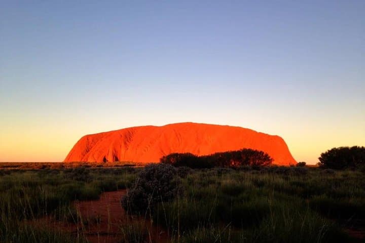 Small Group Uluru Sunset Tour image 2