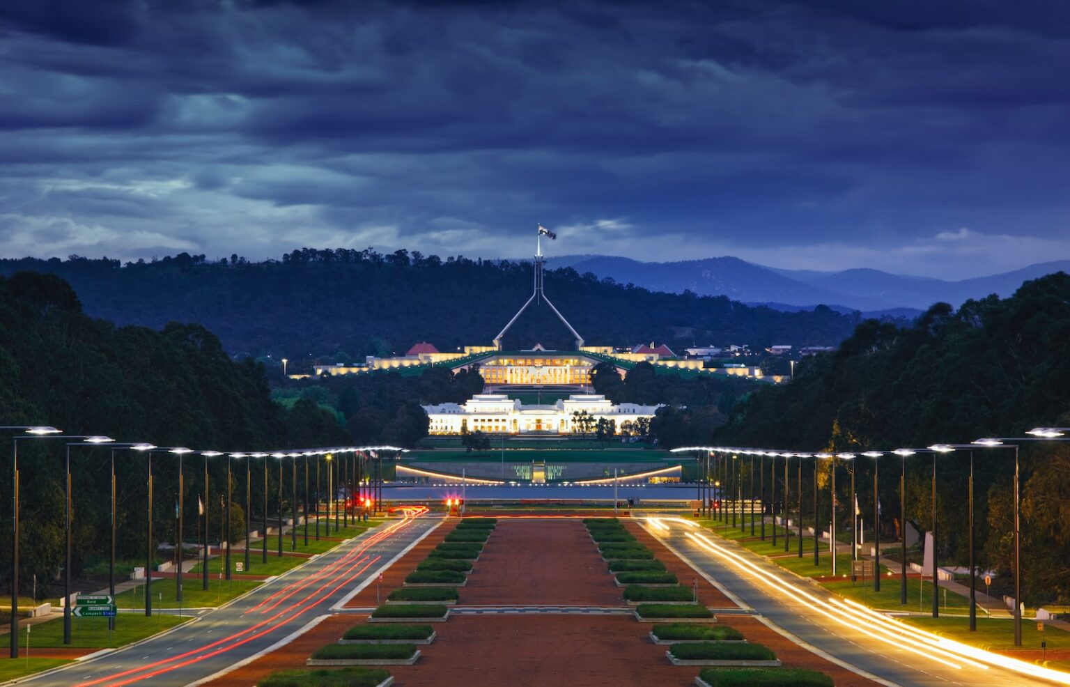 Canberra - canberra backpackers - parliament house canberra