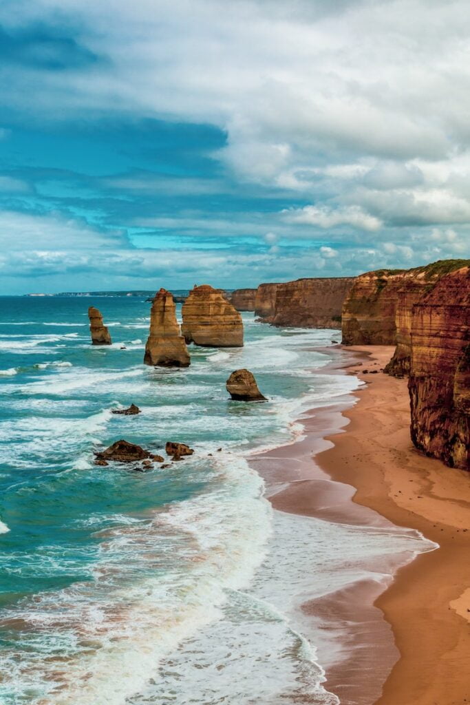 Becoming a backpacker au pair in australia 7 Great ocean road 12 apostles - great ocean road backpackers - au pair australia - au pair jobs